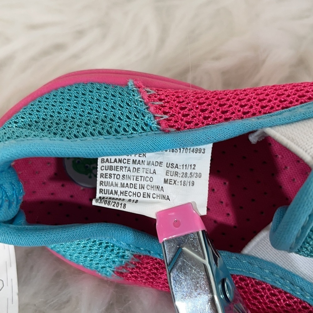 NEWTZ -Youth Girls Water Shoes Size 11/12 - Picture 6 of 6